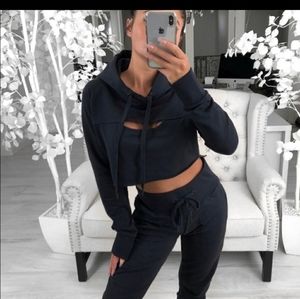 Ekattire reposh! Jaylyn top only